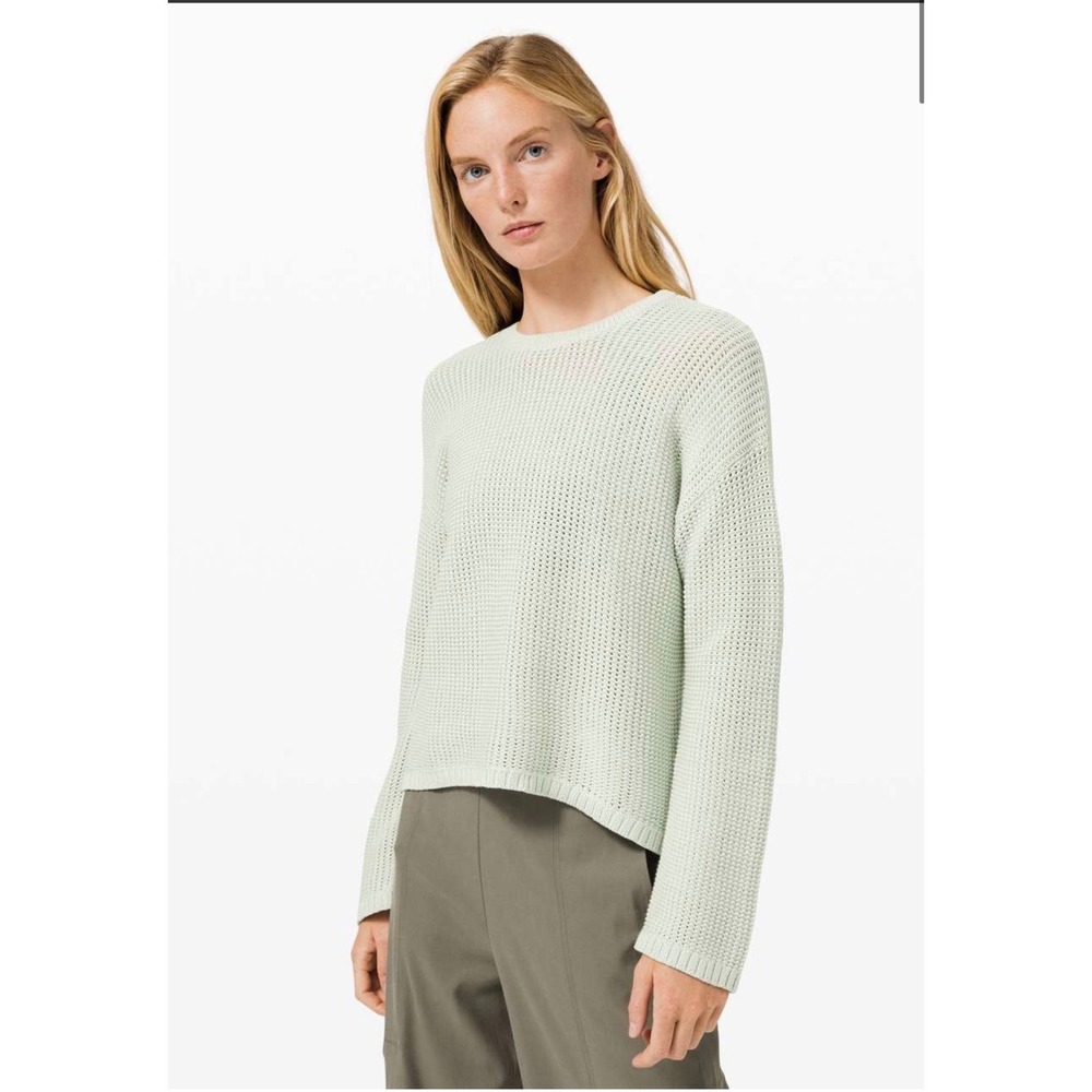 Lululemon Easy Embrace Long Sleeve Sweater Size XS /Small Island Mist Crew Knit‎